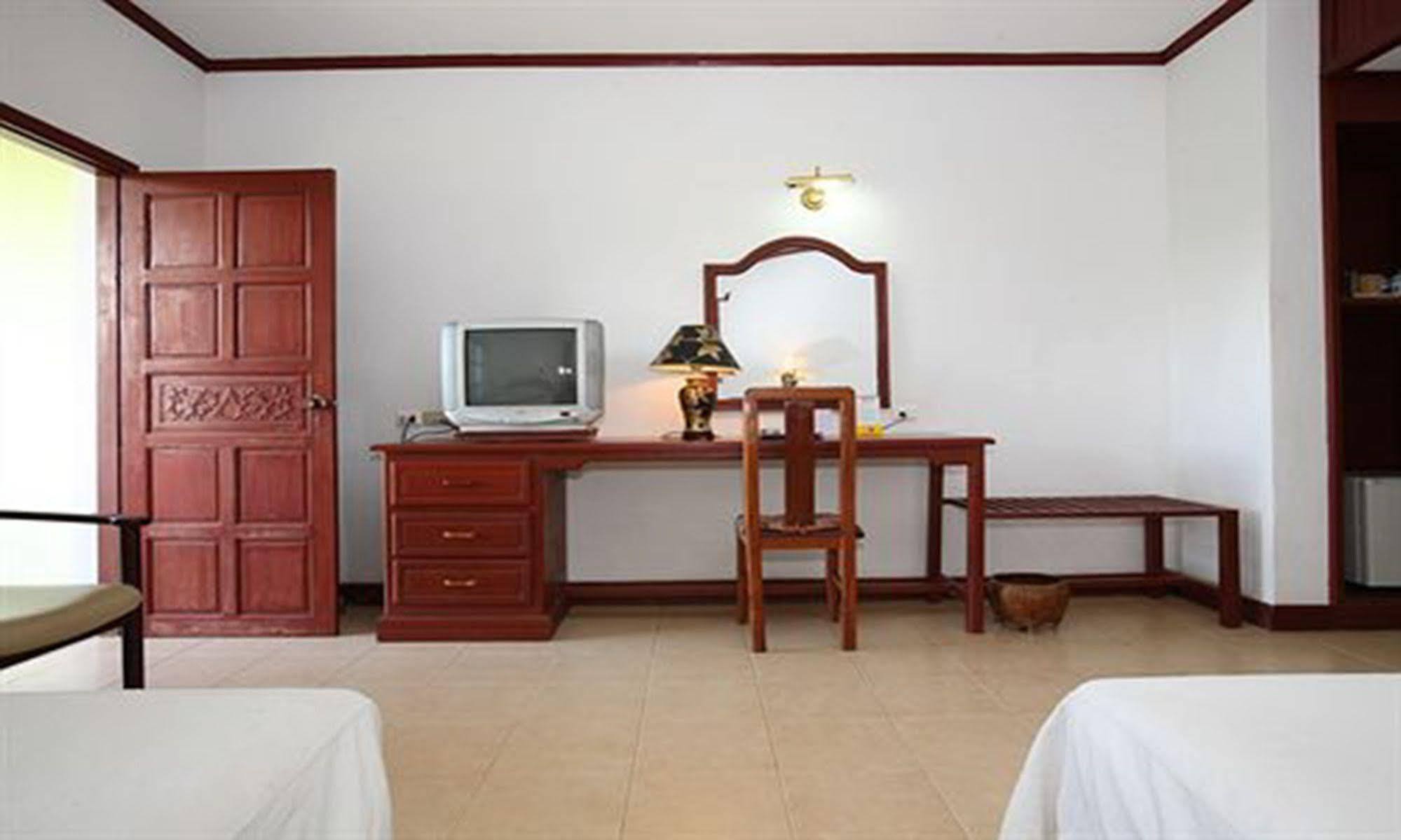Vansana Plain Of Jars Hotel Muang Phônsavan Exterior foto