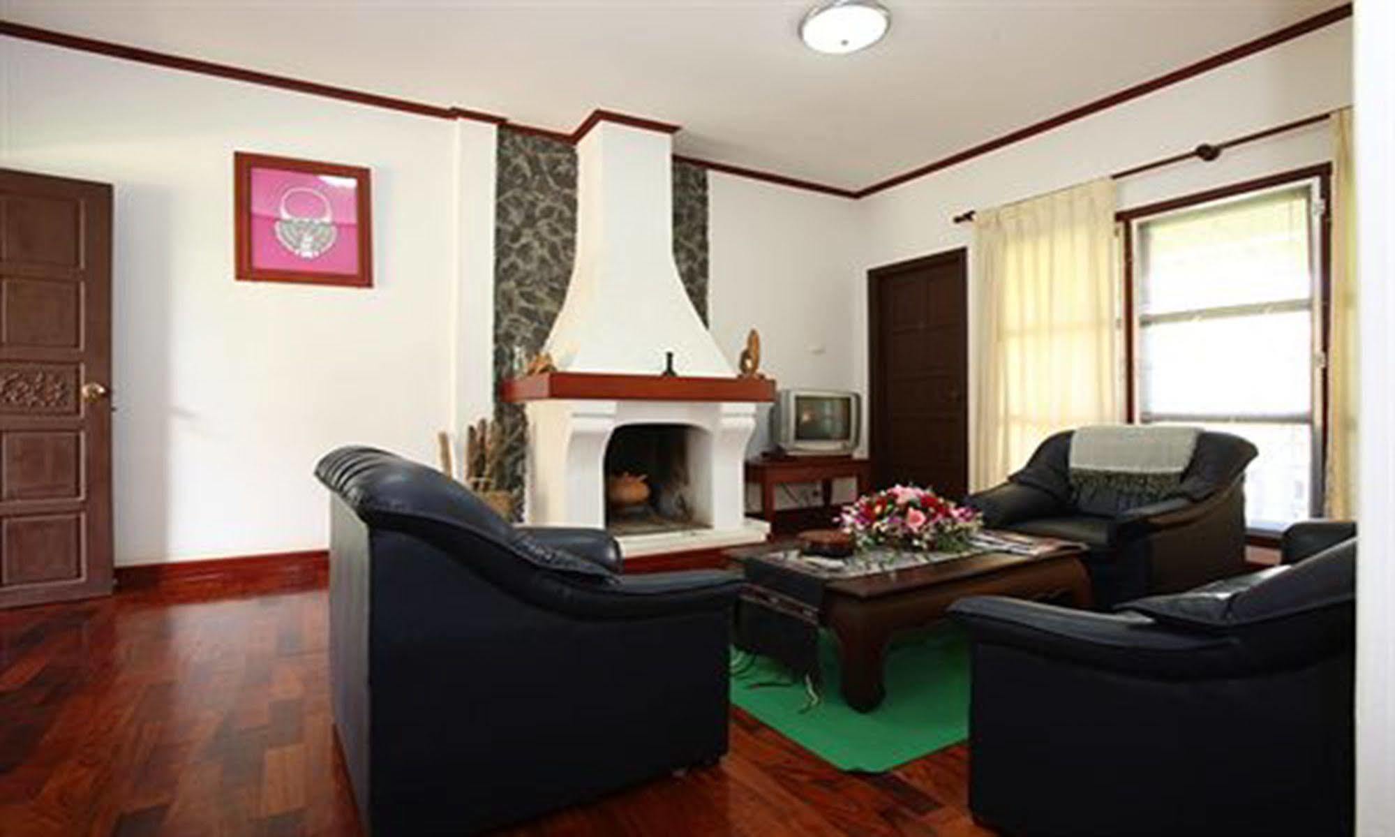 Vansana Plain Of Jars Hotel Muang Phônsavan Exterior foto